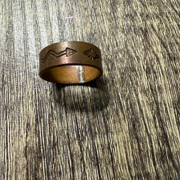 Vintage Copper Native American Style Ring - Picture 4 of 6
